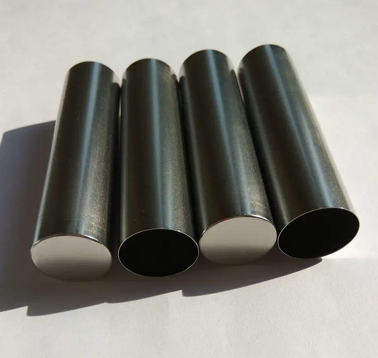 圓筒型新能源(yuán)電池(chí)外殼